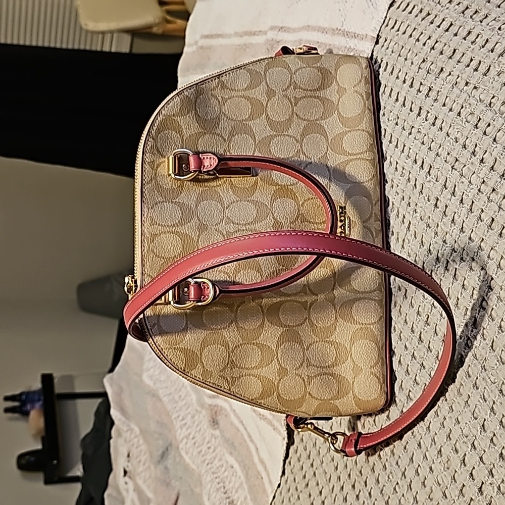 Purse - Picture 3 of 4